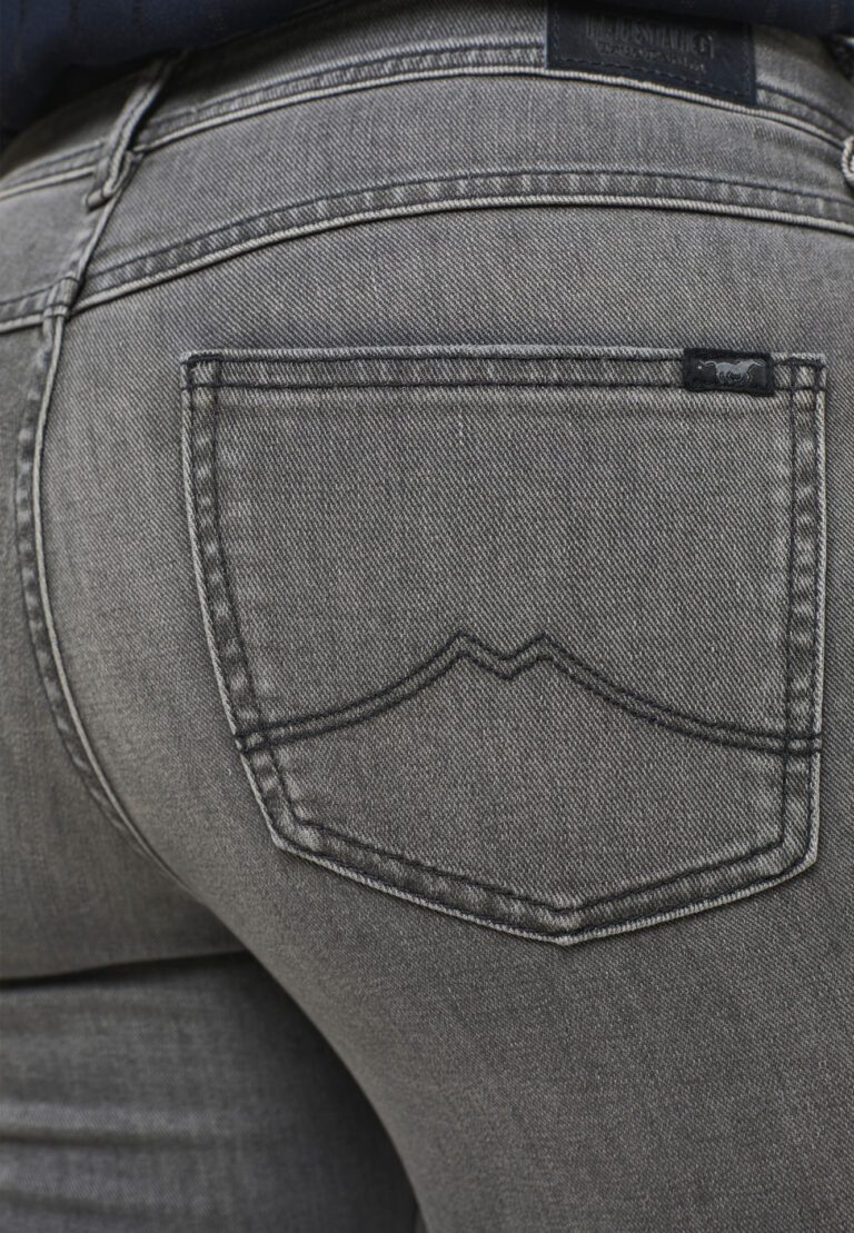 damen-jeans-jasmin-jeggings-mustang-schwarz-1013179-4000-582-3m-1694706406
